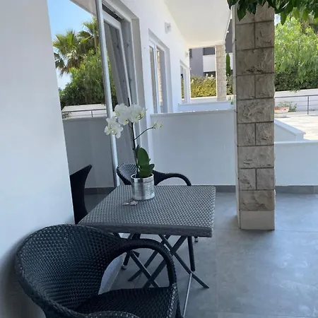 Apartments Marin Podstrana Exterior photo